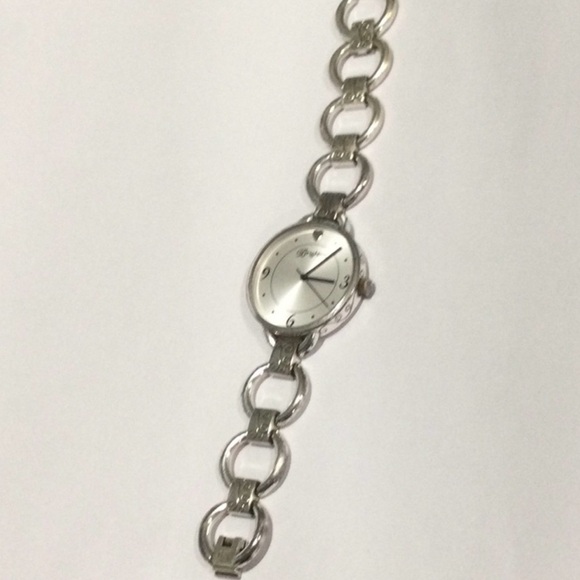 Women’s Watch by Brighton York nice size face and good looking color sliver - Picture 7 of 8